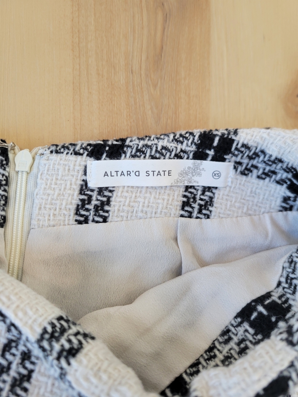 Altar’d State Aula Ivory Black Check Knit Skirt Women’s XS Plaid Preppy Tweed - Picture 3 of 7